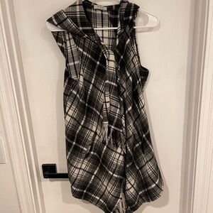 Jolt Black and White Plaid Tunic